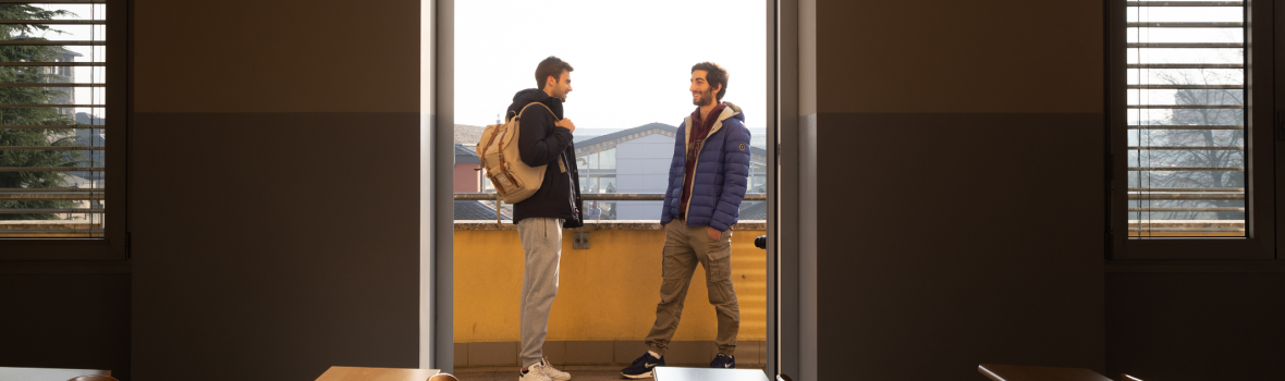 Studenti UniBg Dalmine sulla terrazza